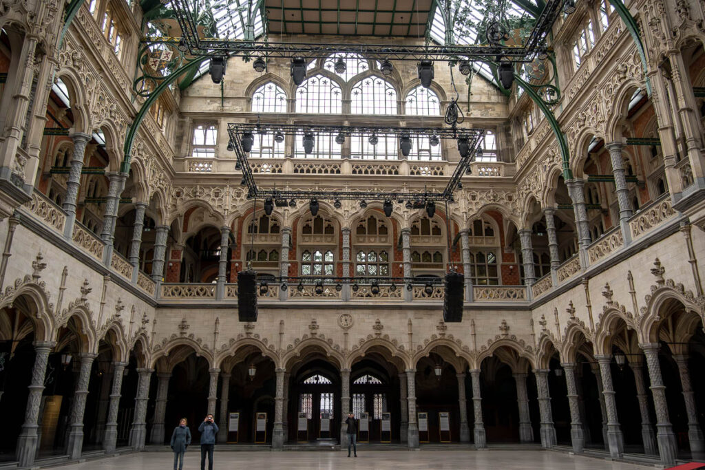 Handelsbeurs in Antwerp on the inside